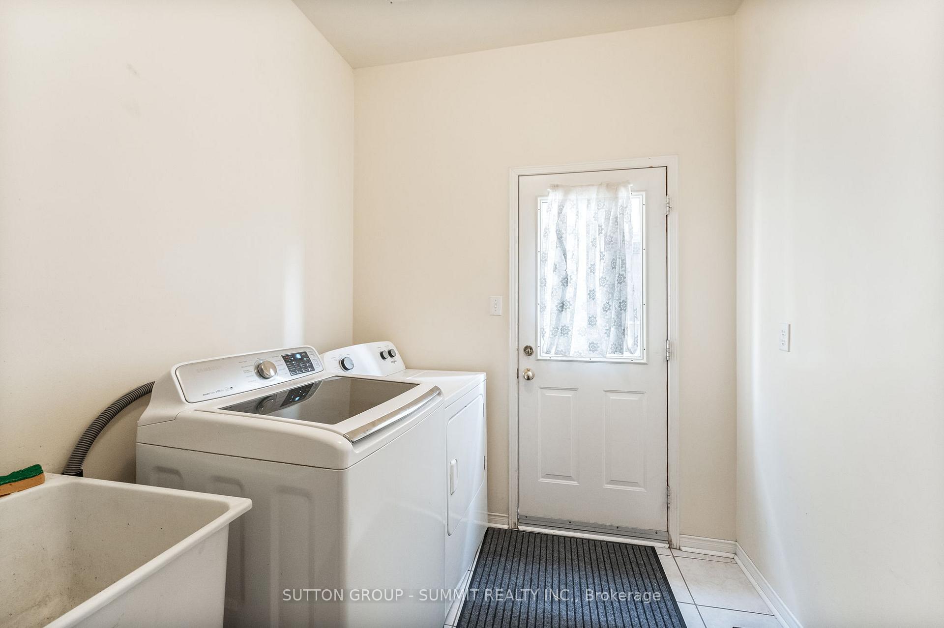 Photo 6 of 6 Rockrose Drive, Brampton, Sandringham-Wellington — HOMEH