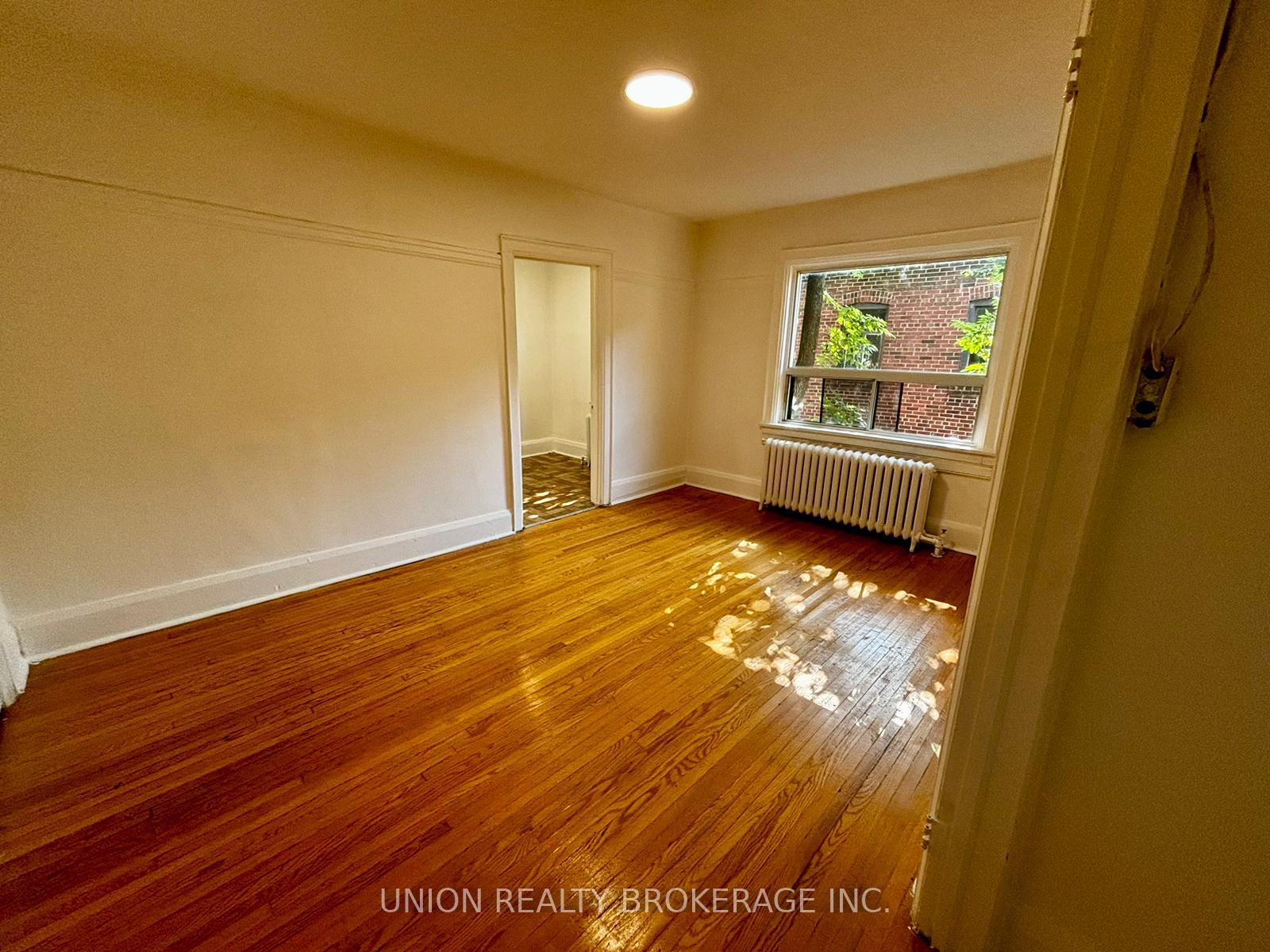 Photo 2 of Unit 25, 2451 Queen Street E, Toronto, The Beaches — HOMEH
