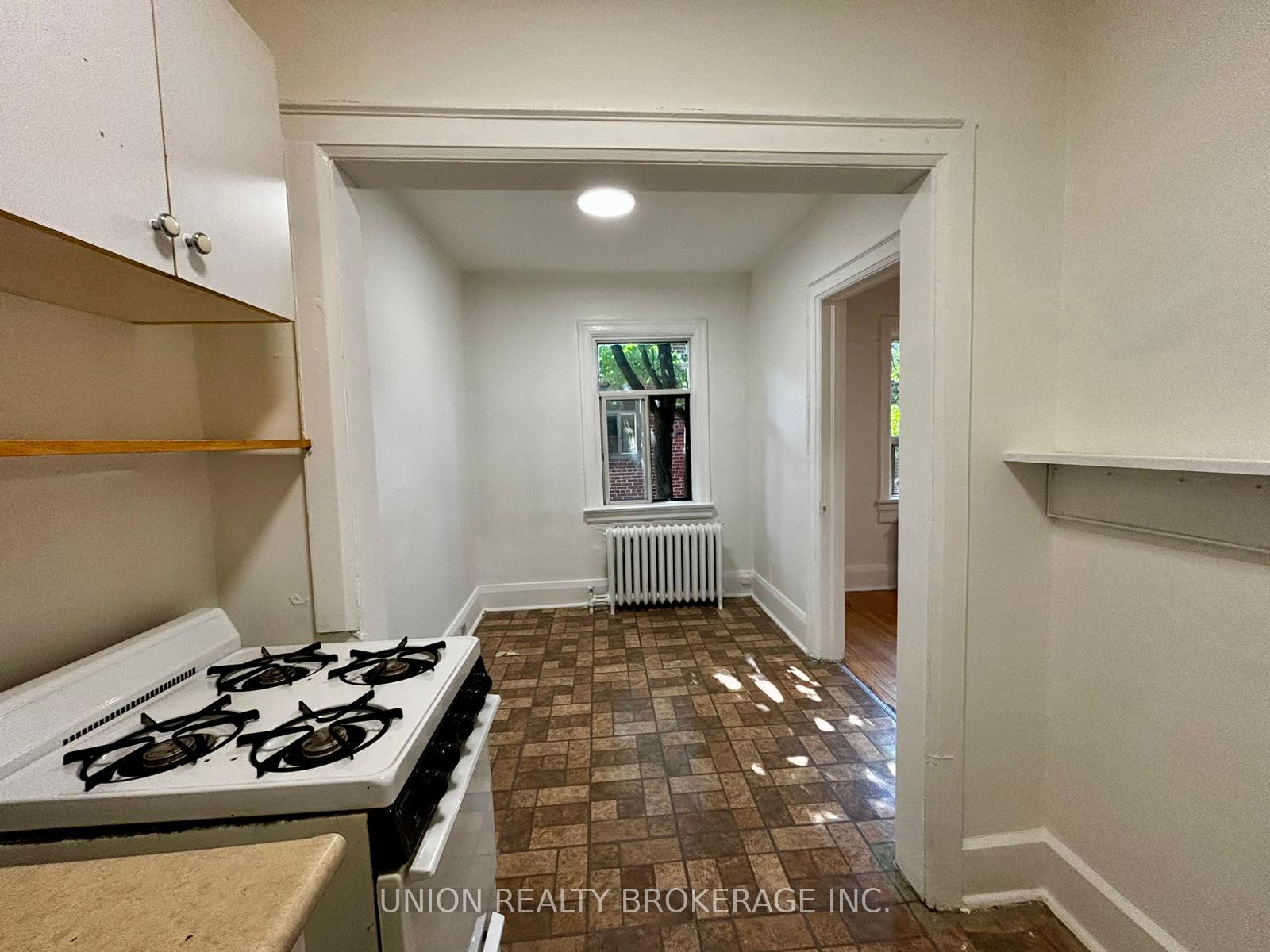 Photo 4 of Unit 25, 2451 Queen Street E, Toronto, The Beaches — HOMEH