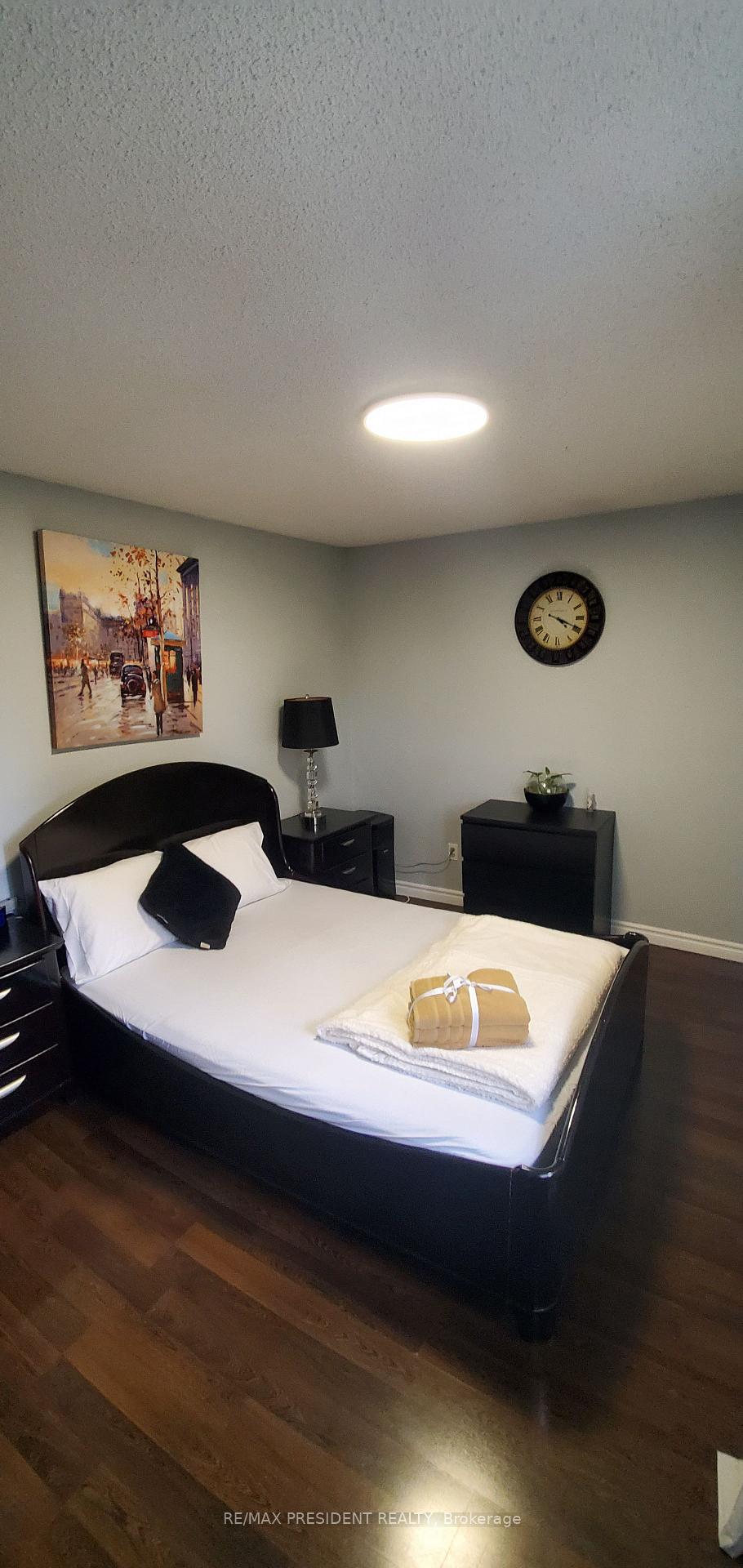 Photo 13 of 85 Toba Crescent, Brampton, Heart Lake — HOMEH