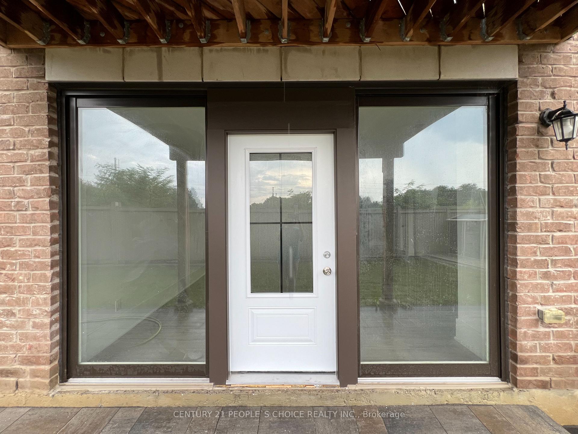 Photo 2 of Unit BSMT, 54 Ridgepoint Road, Vaughan, Kleinburg — HOMEH