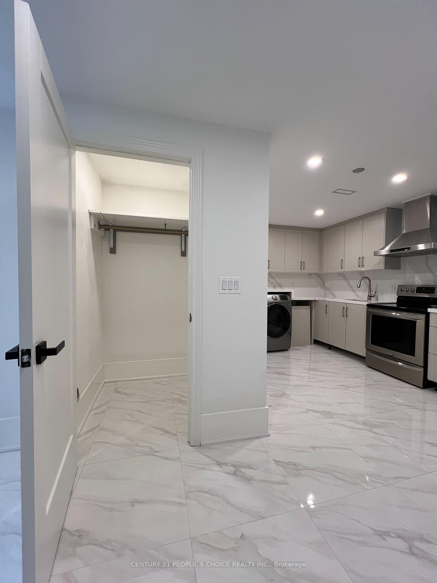 Photo 8 of Unit BSMT, 54 Ridgepoint Road, Vaughan, Kleinburg — HOMEH