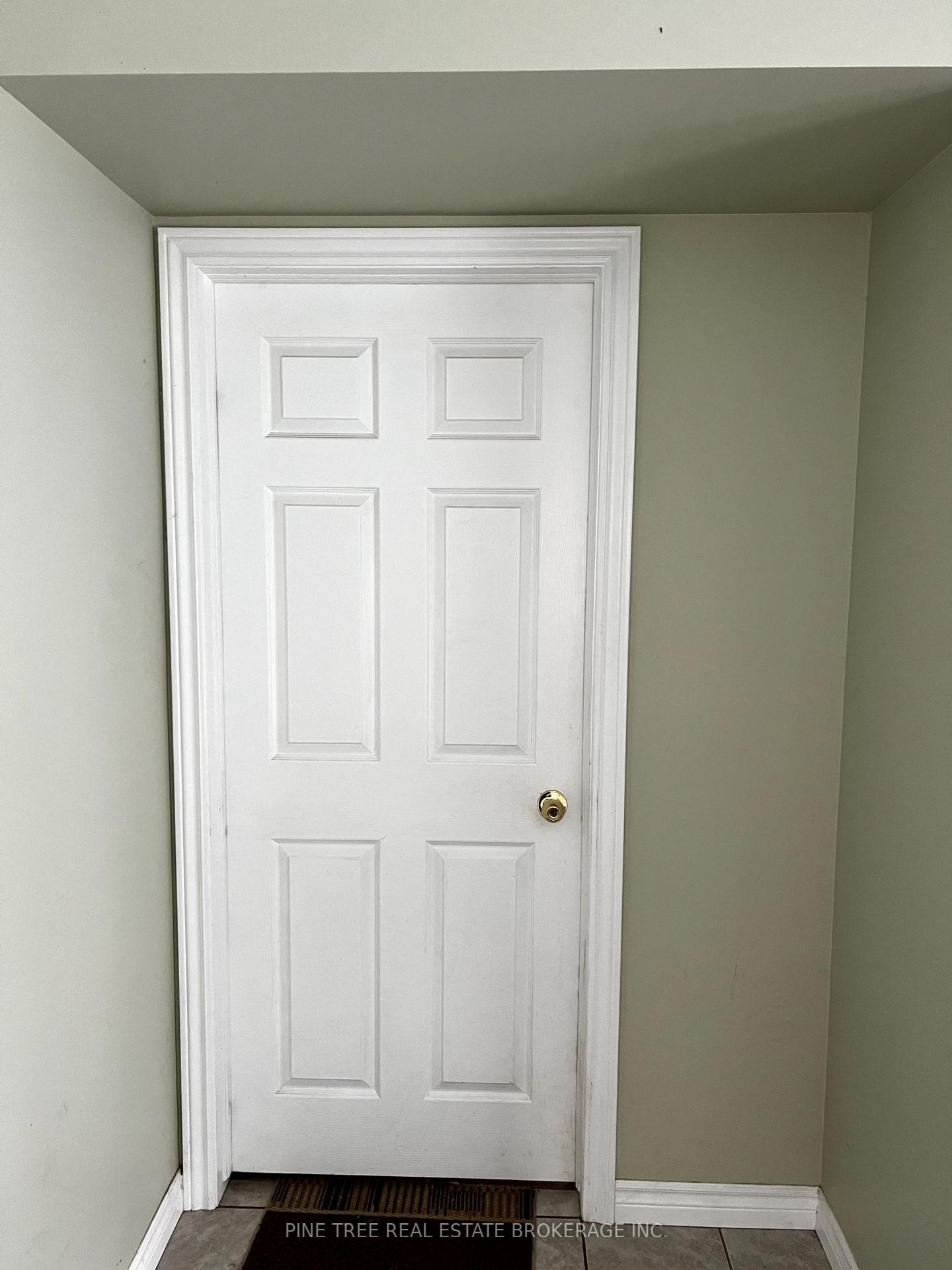Photo 4 of Unit LOWER, 62 Lions Gate Boulevard, Barrie, Little Lake — HOMEH