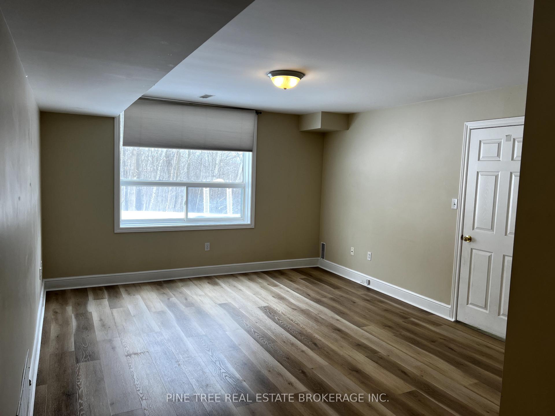 Photo 8 of Unit LOWER, 62 Lions Gate Boulevard, Barrie, Little Lake — HOMEH