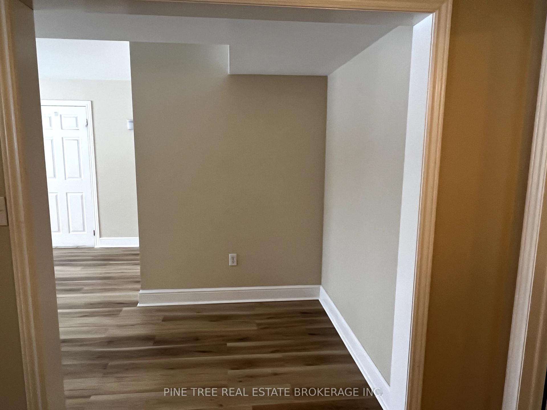 Photo 10 of Unit LOWER, 62 Lions Gate Boulevard, Barrie, Little Lake — HOMEH