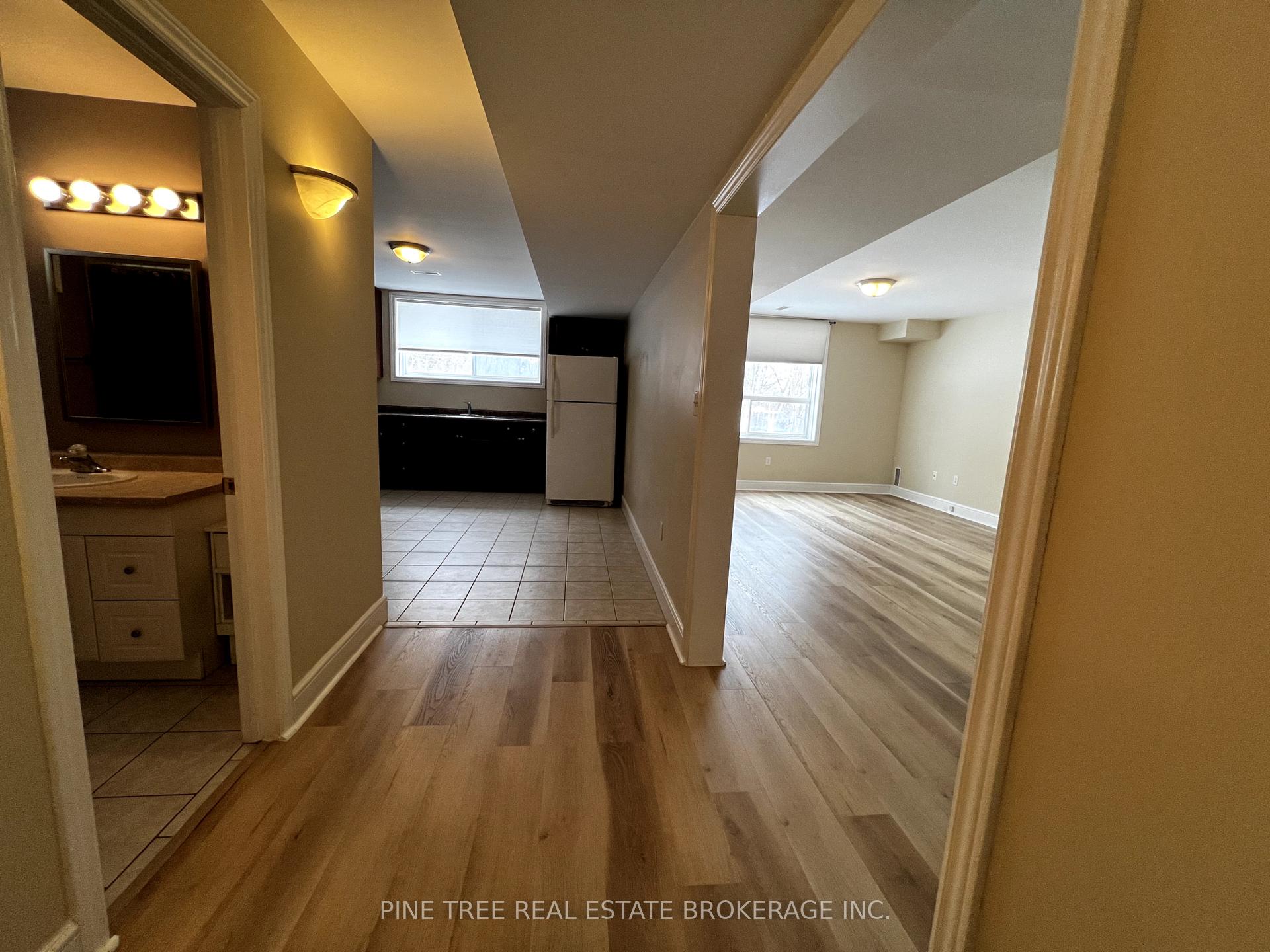 Photo 11 of Unit LOWER, 62 Lions Gate Boulevard, Barrie, Little Lake — HOMEH
