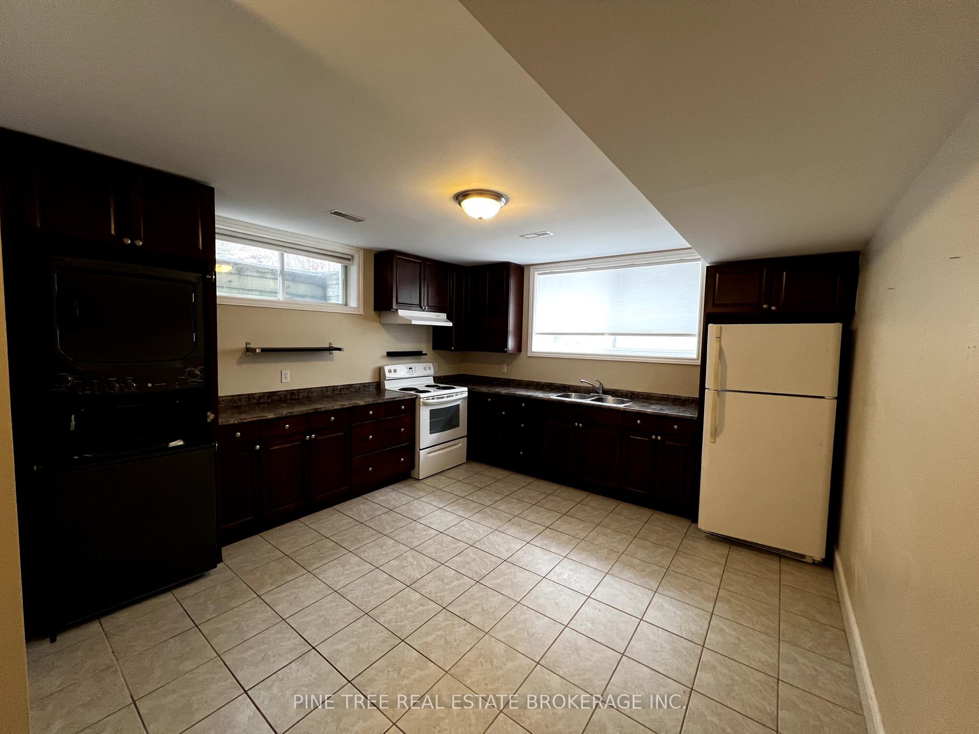 Photo 12 of Unit LOWER, 62 Lions Gate Boulevard, Barrie, Little Lake — HOMEH
