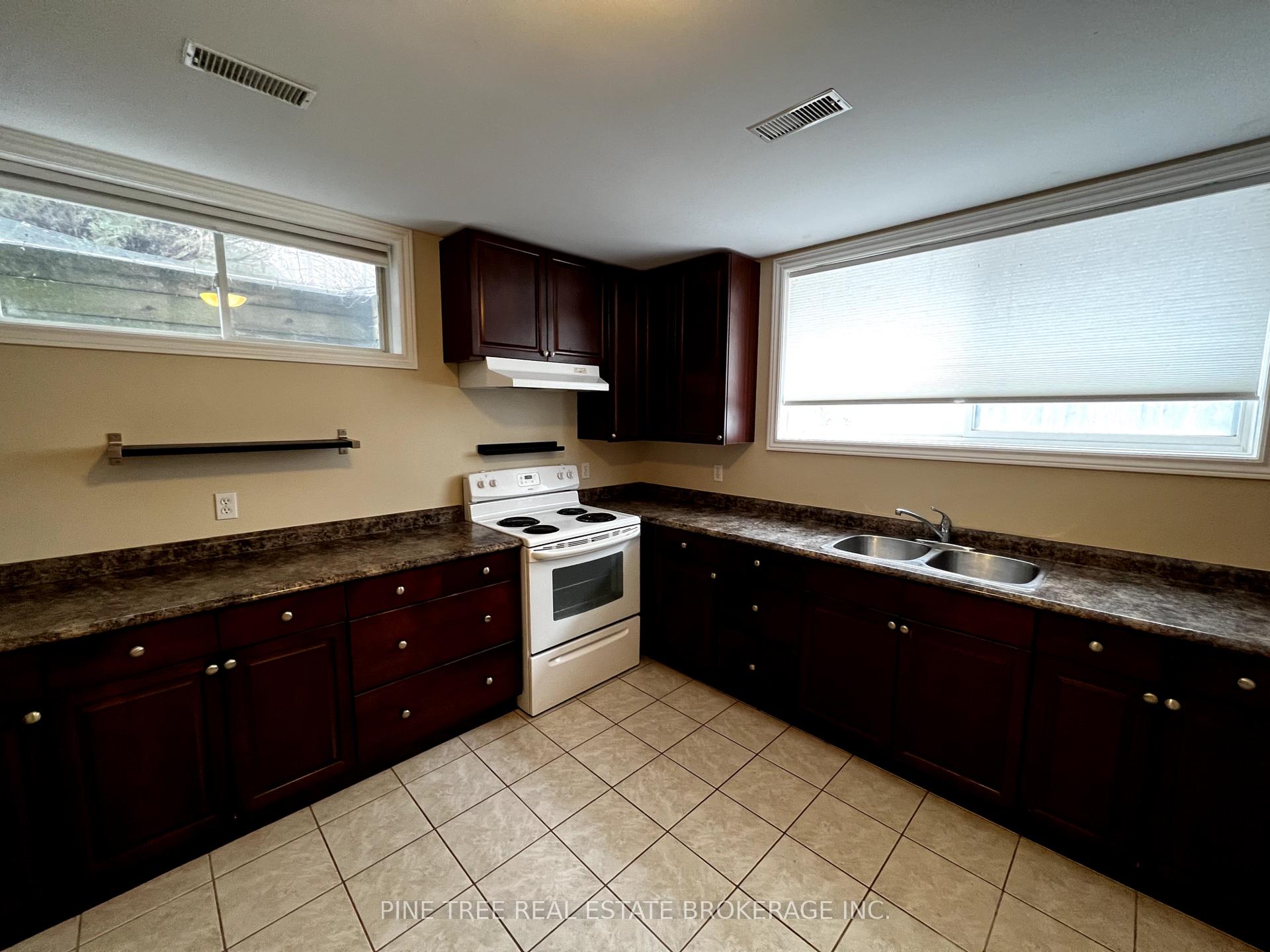 Photo 13 of Unit LOWER, 62 Lions Gate Boulevard, Barrie, Little Lake — HOMEH