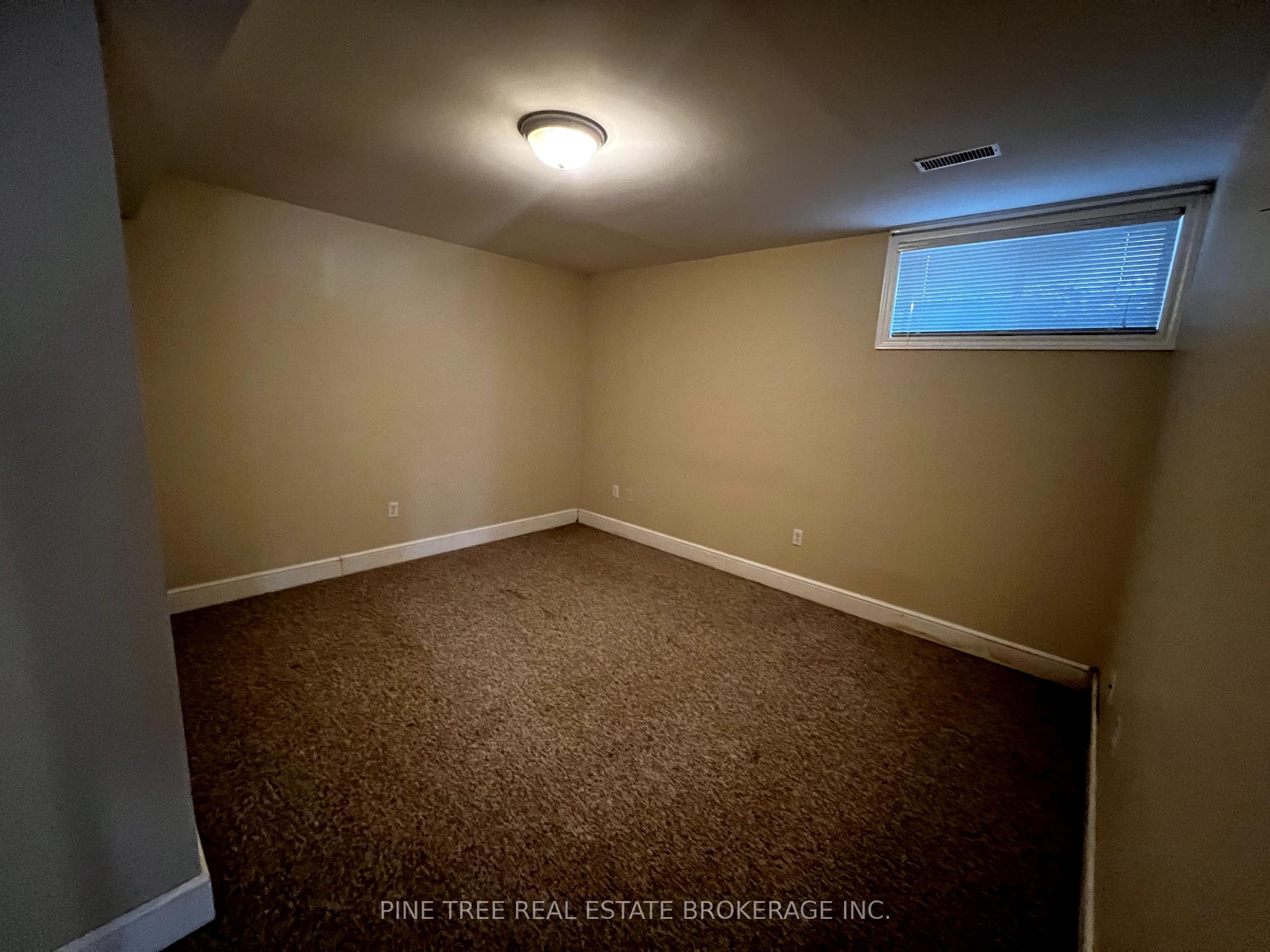Photo 18 of Unit LOWER, 62 Lions Gate Boulevard, Barrie, Little Lake — HOMEH