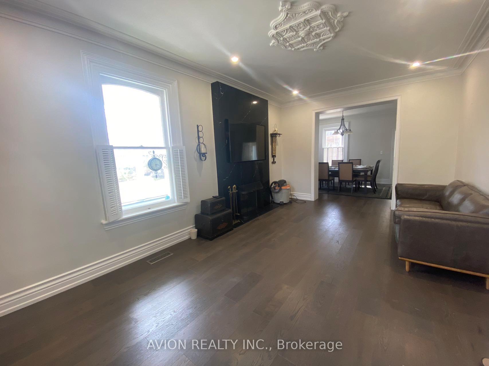 Photo 2 of Unit Front Unit, 126 Main Street, Markham, Unionville — HOMEH