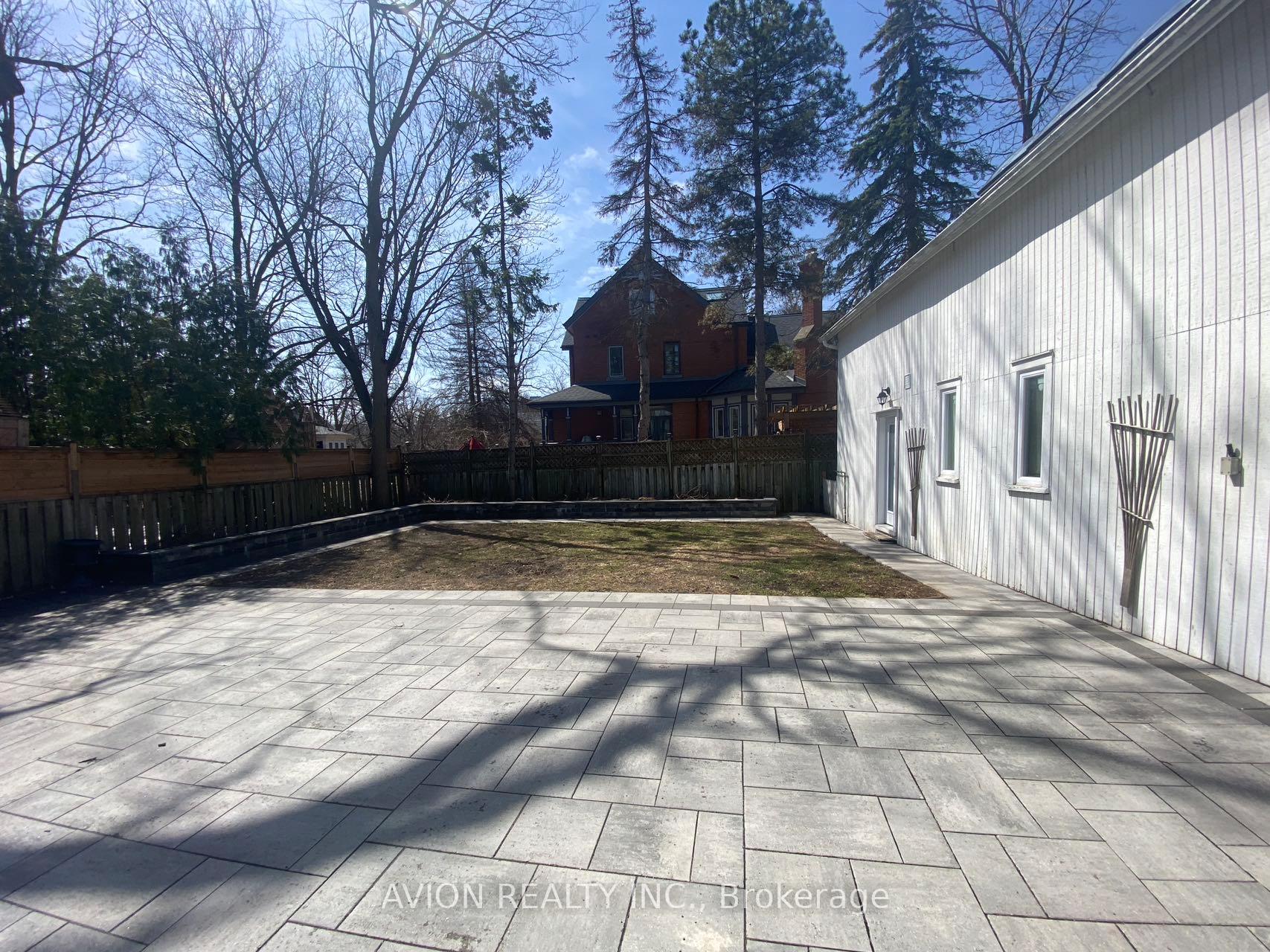 Photo 6 of Unit Front Unit, 126 Main Street, Markham, Unionville — HOMEH
