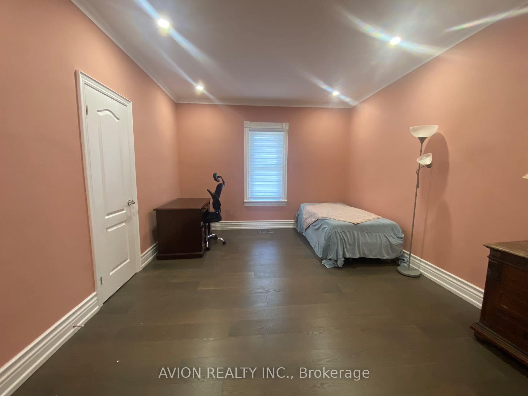 Photo 4 of Unit Front Unit, 126 Main Street, Markham, Unionville — HOMEH