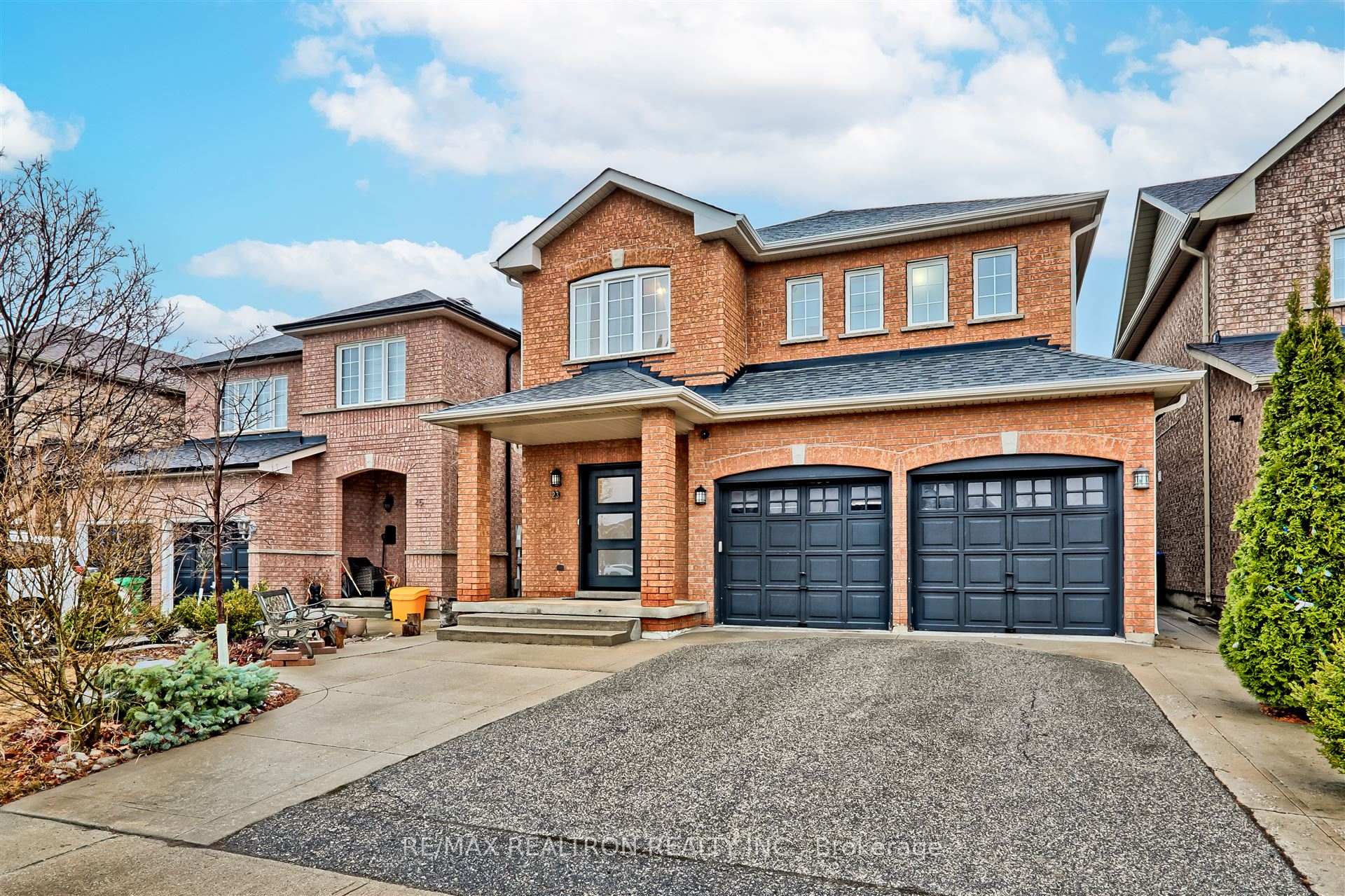 Photo 8 of Unit Upper, 23 Sewells Lane, Brampton, Fletcher's Meadow — HOMEH