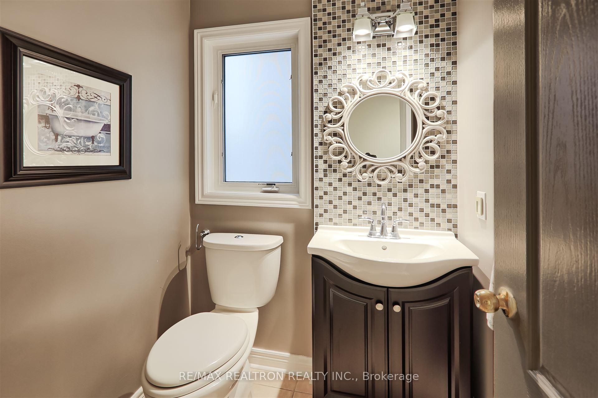 Photo 9 of Unit Upper, 23 Sewells Lane, Brampton, Fletcher's Meadow — HOMEH