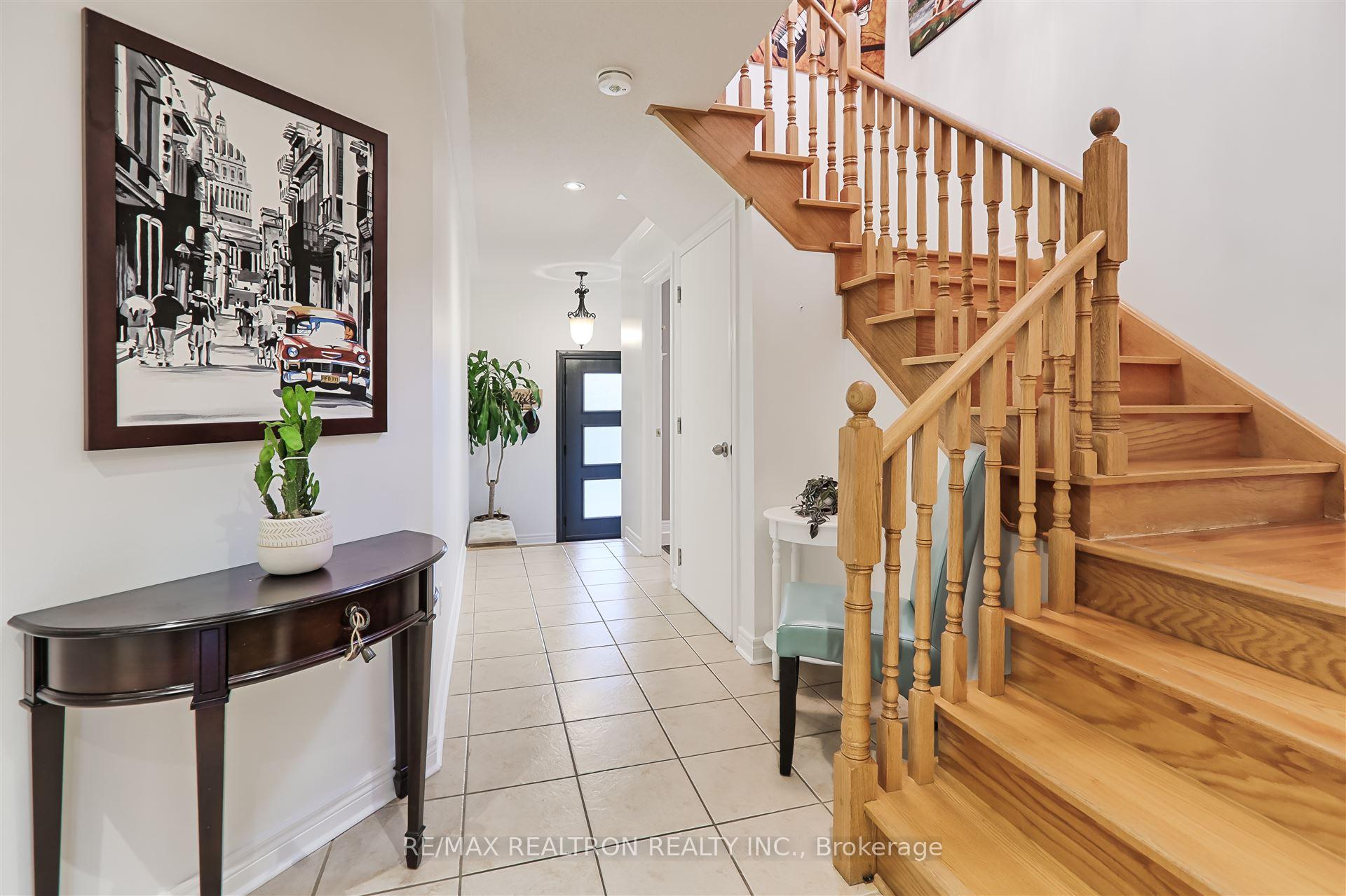Photo 29 of Unit Upper, 23 Sewells Lane, Brampton, Fletcher's Meadow — HOMEH
