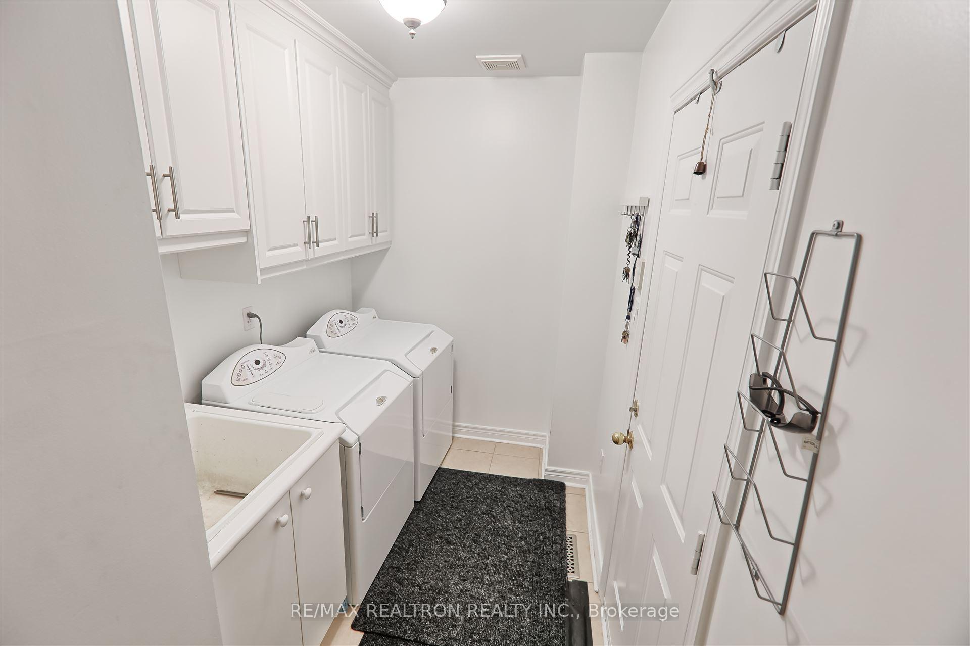 Photo 19 of Unit Upper, 23 Sewells Lane, Brampton, Fletcher's Meadow — HOMEH