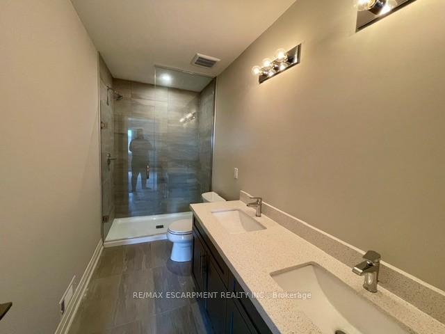 Photo 10 of 8 Bayberry Lane, Grimsby, Grimsby Escarpment — HOMEH
