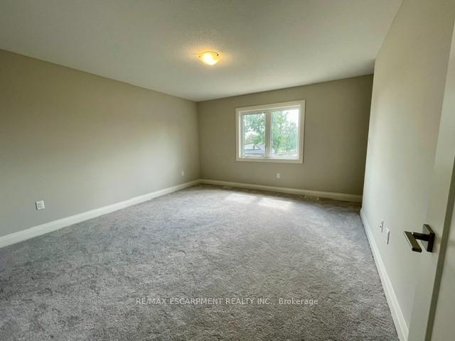 Photo 16 of 8 Bayberry Lane, Grimsby, Grimsby Escarpment — HOMEH