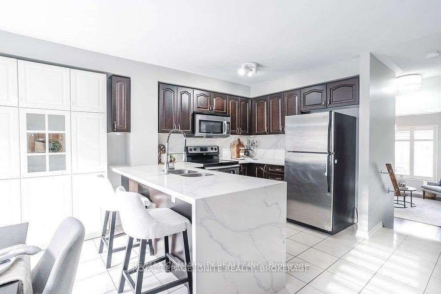 Photo 10 of 12 Reevesmere Lane E, Ajax, Northeast Ajax — HOMEH