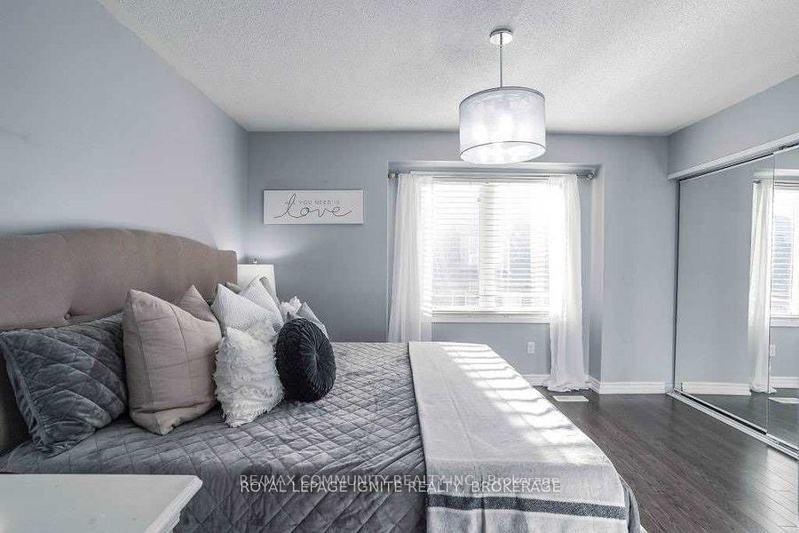 Photo 8 of 12 Reevesmere Lane E, Ajax, Northeast Ajax — HOMEH