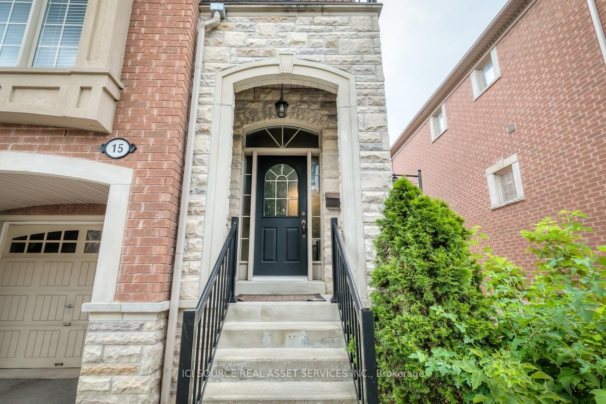 Photo 3 of 15 George Bogg Road, Vaughan, East Woodbridge — HOMEH