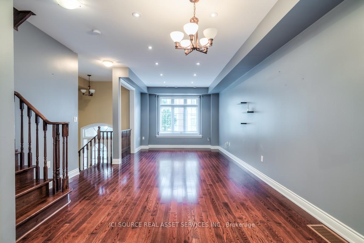 Photo 1 of 15 George Bogg Road, Vaughan, East Woodbridge — HOMEH