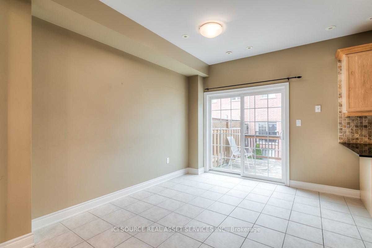 Photo 2 of 15 George Bogg Road, Vaughan, East Woodbridge — HOMEH