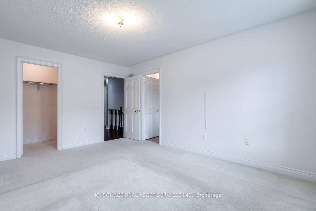 Photo 7 of 15 George Bogg Road, Vaughan, East Woodbridge — HOMEH