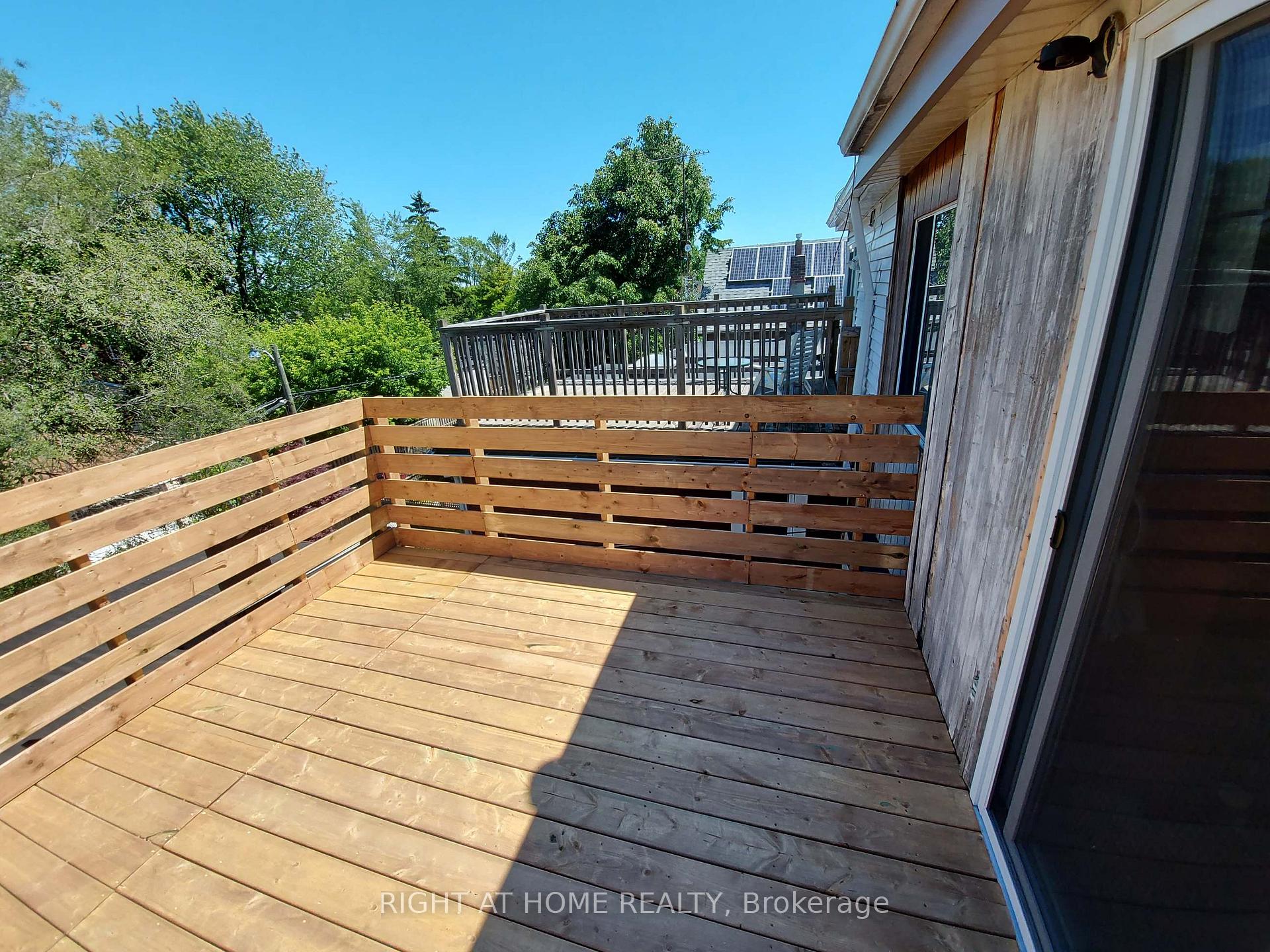 Photo 3 of Unit Upper, 84 Oakvale Avenue, Toronto, Greenwood-Coxwell — HOMEH