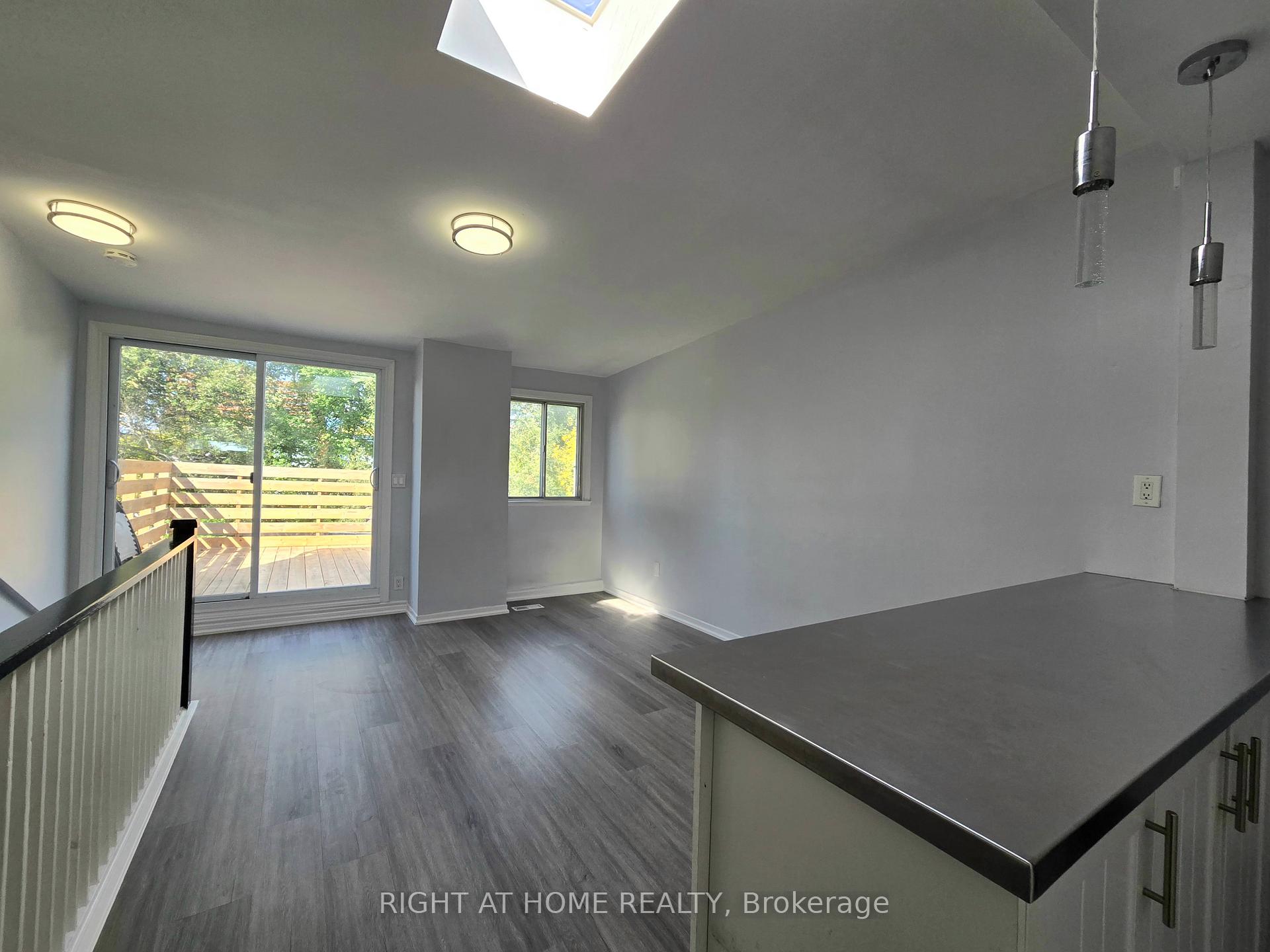 Photo 13 of Unit Upper, 84 Oakvale Avenue, Toronto, Greenwood-Coxwell — HOMEH