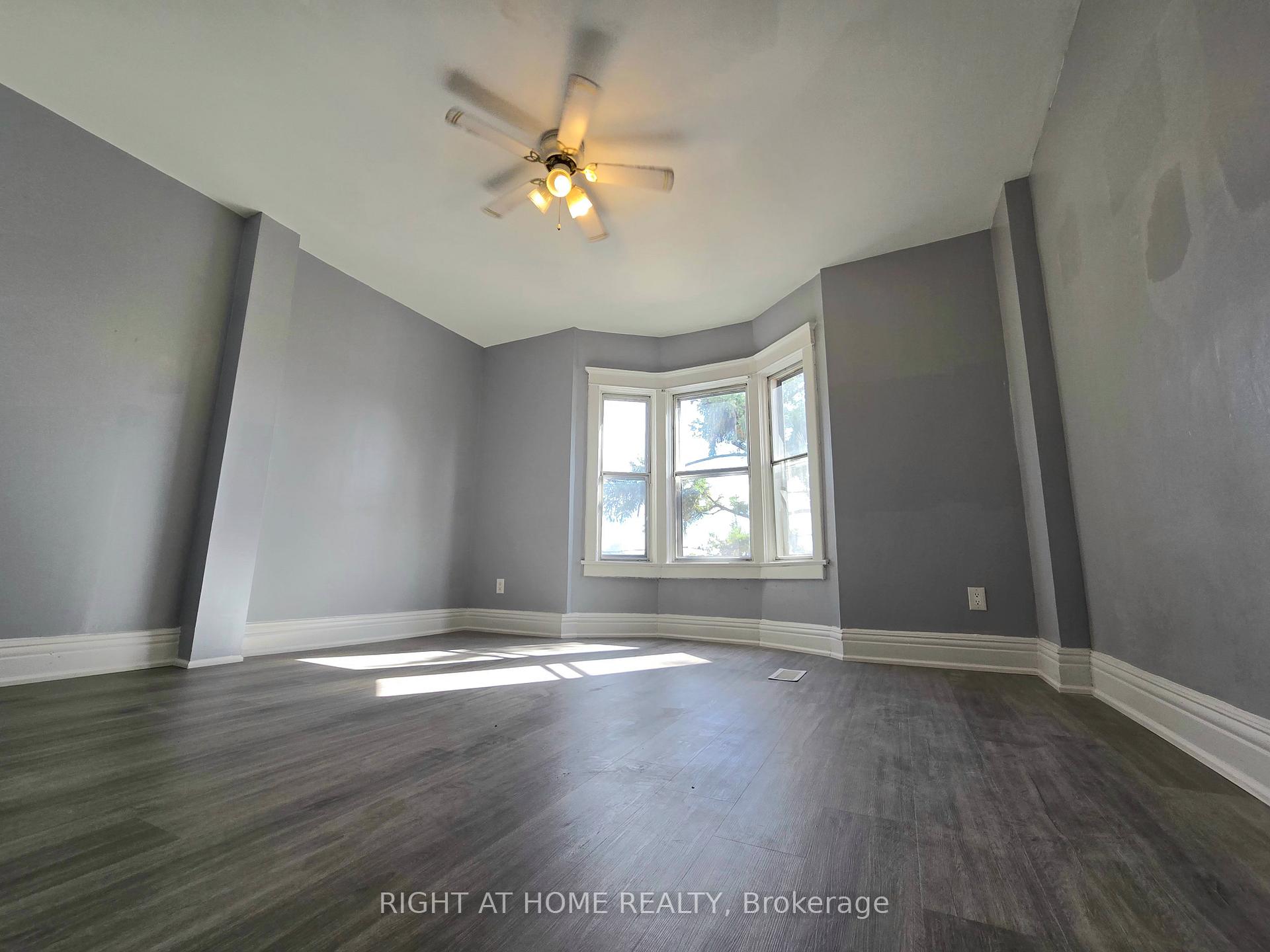 Photo 8 of Unit Upper, 84 Oakvale Avenue, Toronto, Greenwood-Coxwell — HOMEH