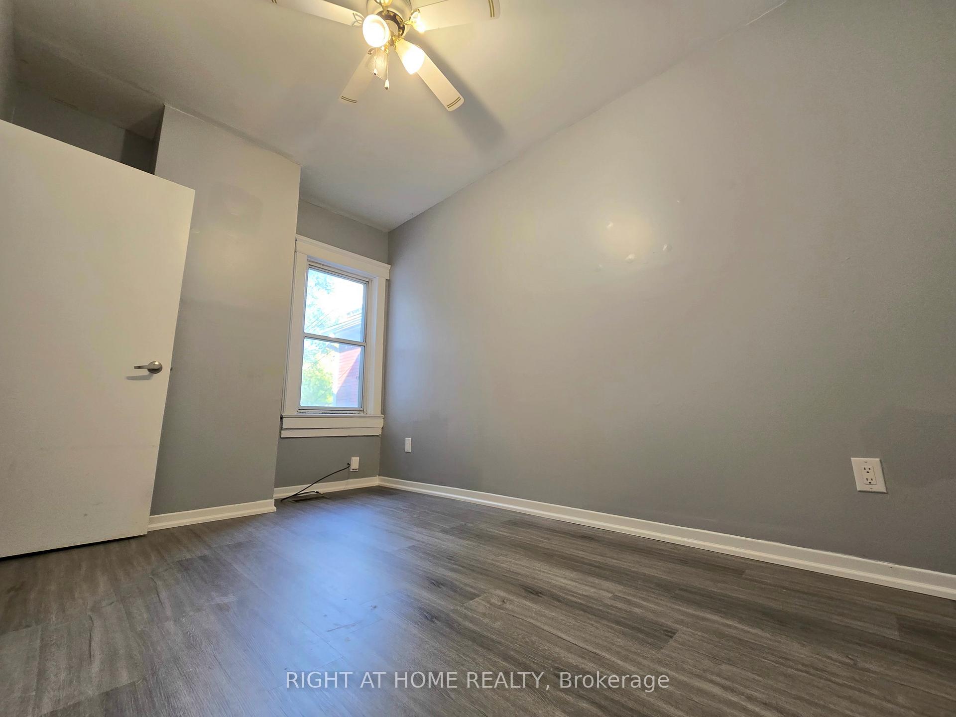 Photo 10 of Unit Upper, 84 Oakvale Avenue, Toronto, Greenwood-Coxwell — HOMEH