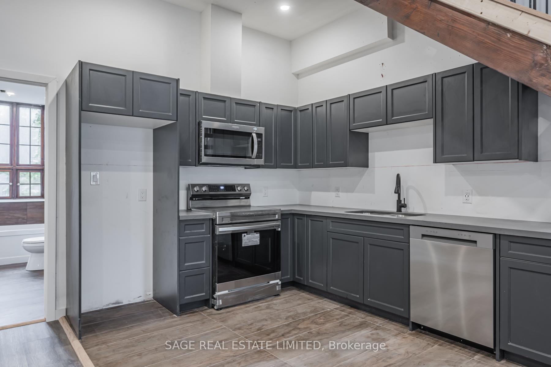 Photo 15 of Unit 9, 14 Cross Street, Hamilton, Dundas — HOMEH