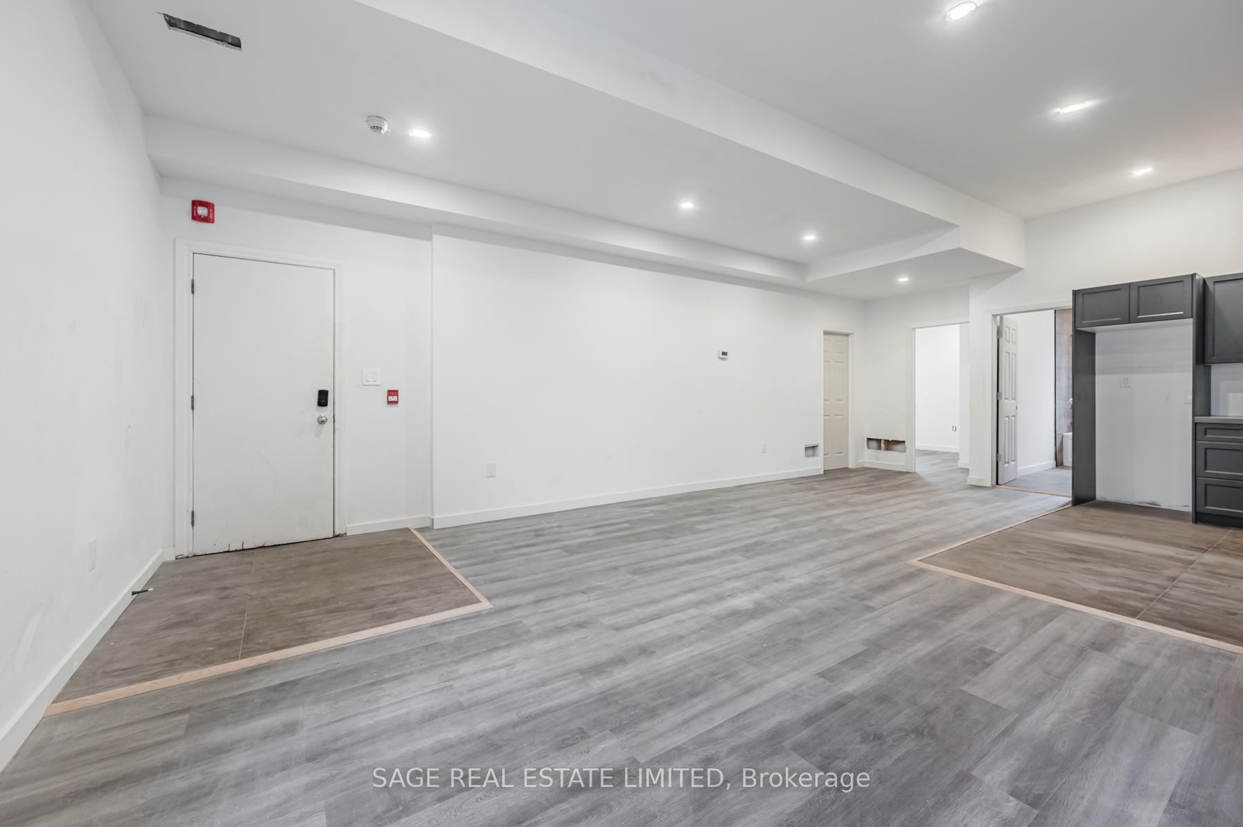Photo 7 of Unit 9, 14 Cross Street, Hamilton, Dundas — HOMEH