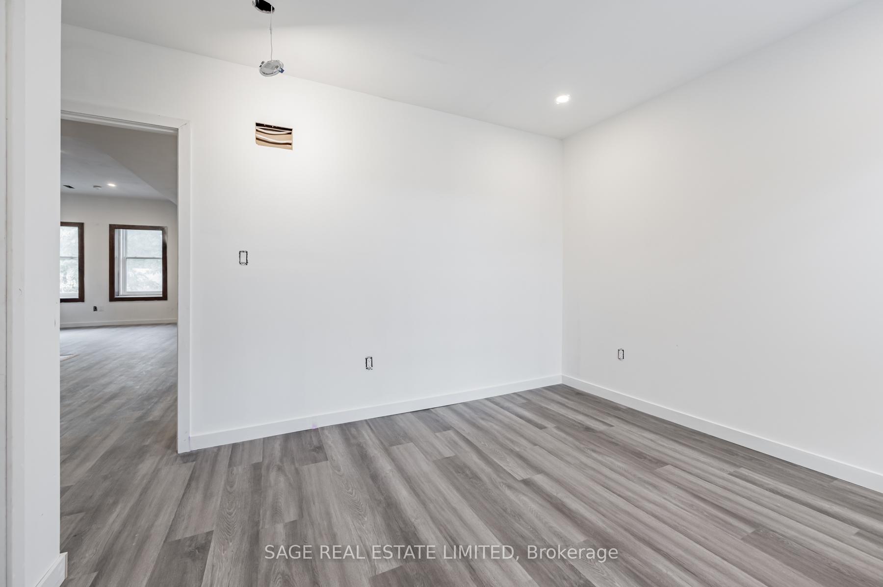 Photo 14 of Unit 9, 14 Cross Street, Hamilton, Dundas — HOMEH