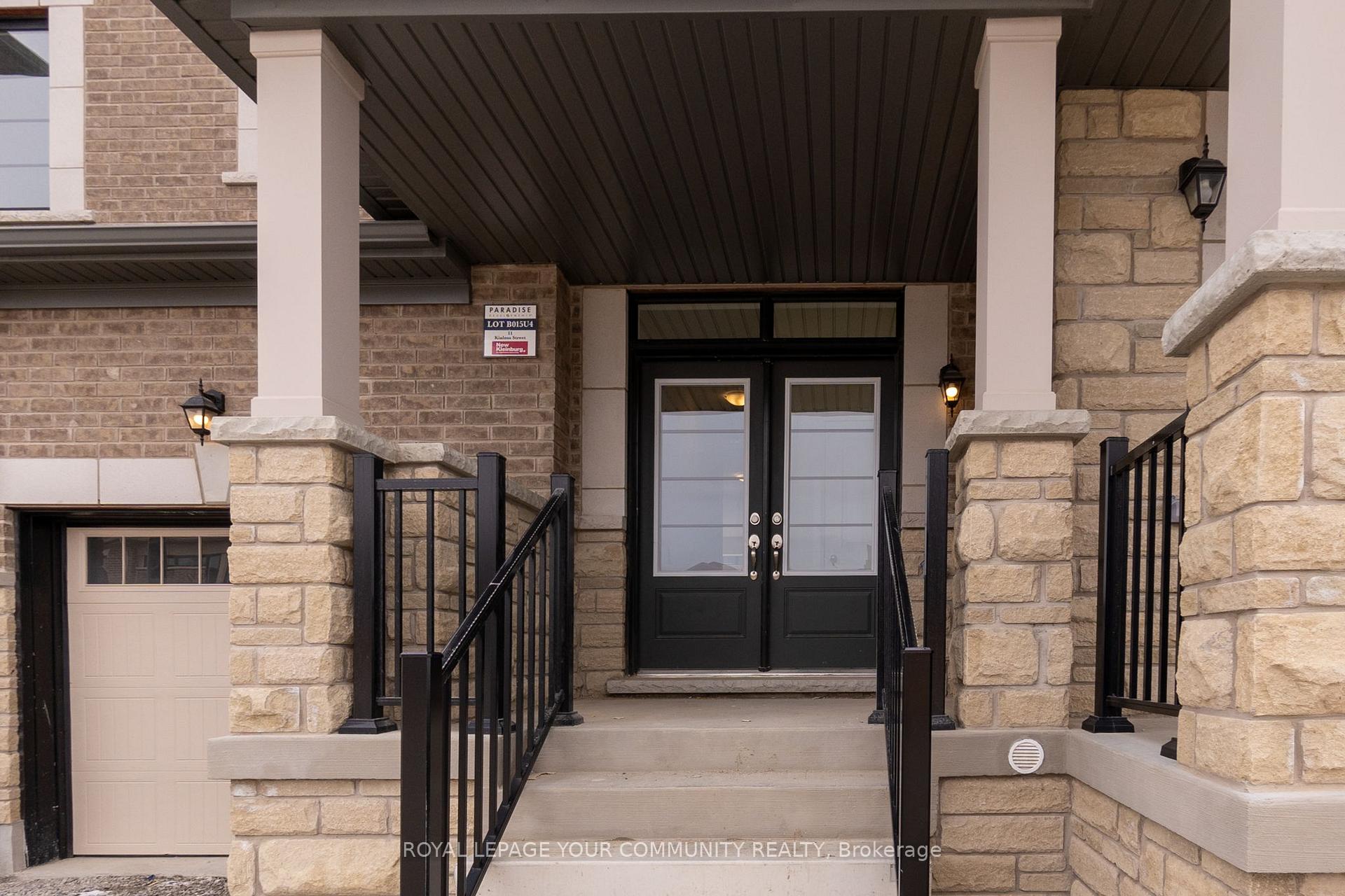 Photo 1 of 11 Kinloss Street, Vaughan, Kleinburg — HOMEH