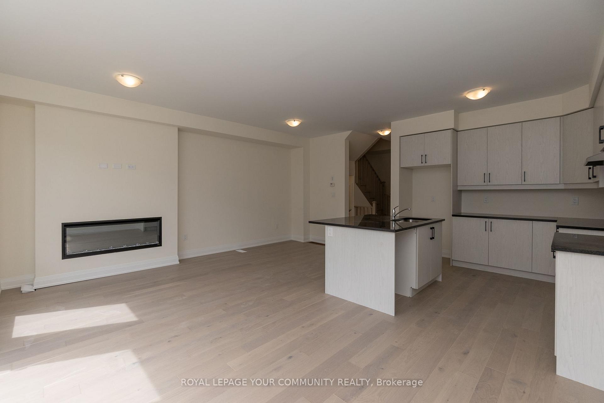 Photo 14 of 11 Kinloss Street, Vaughan, Kleinburg — HOMEH