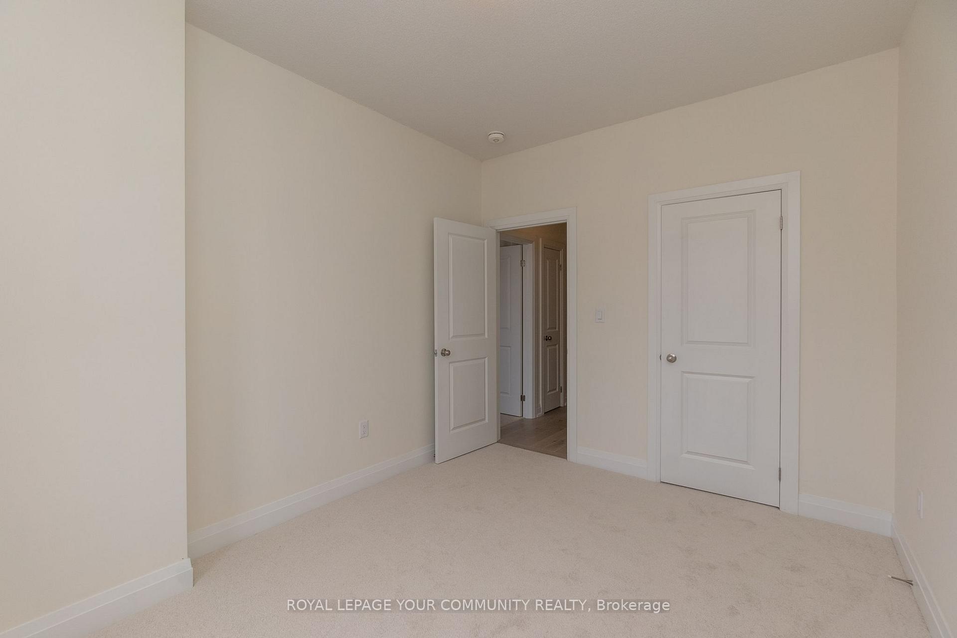 Photo 16 of 11 Kinloss Street, Vaughan, Kleinburg — HOMEH