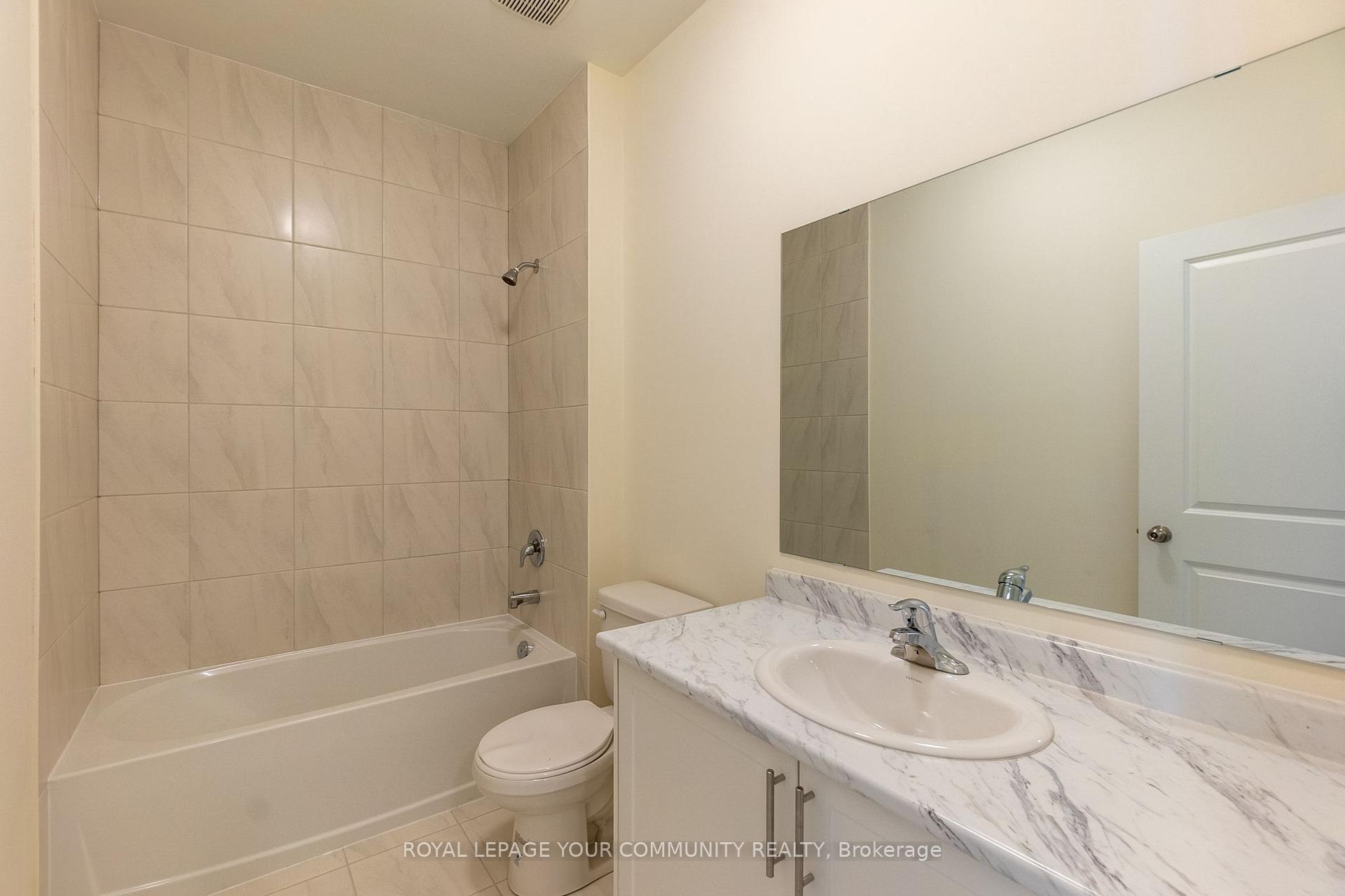 Photo 8 of 11 Kinloss Street, Vaughan, Kleinburg — HOMEH