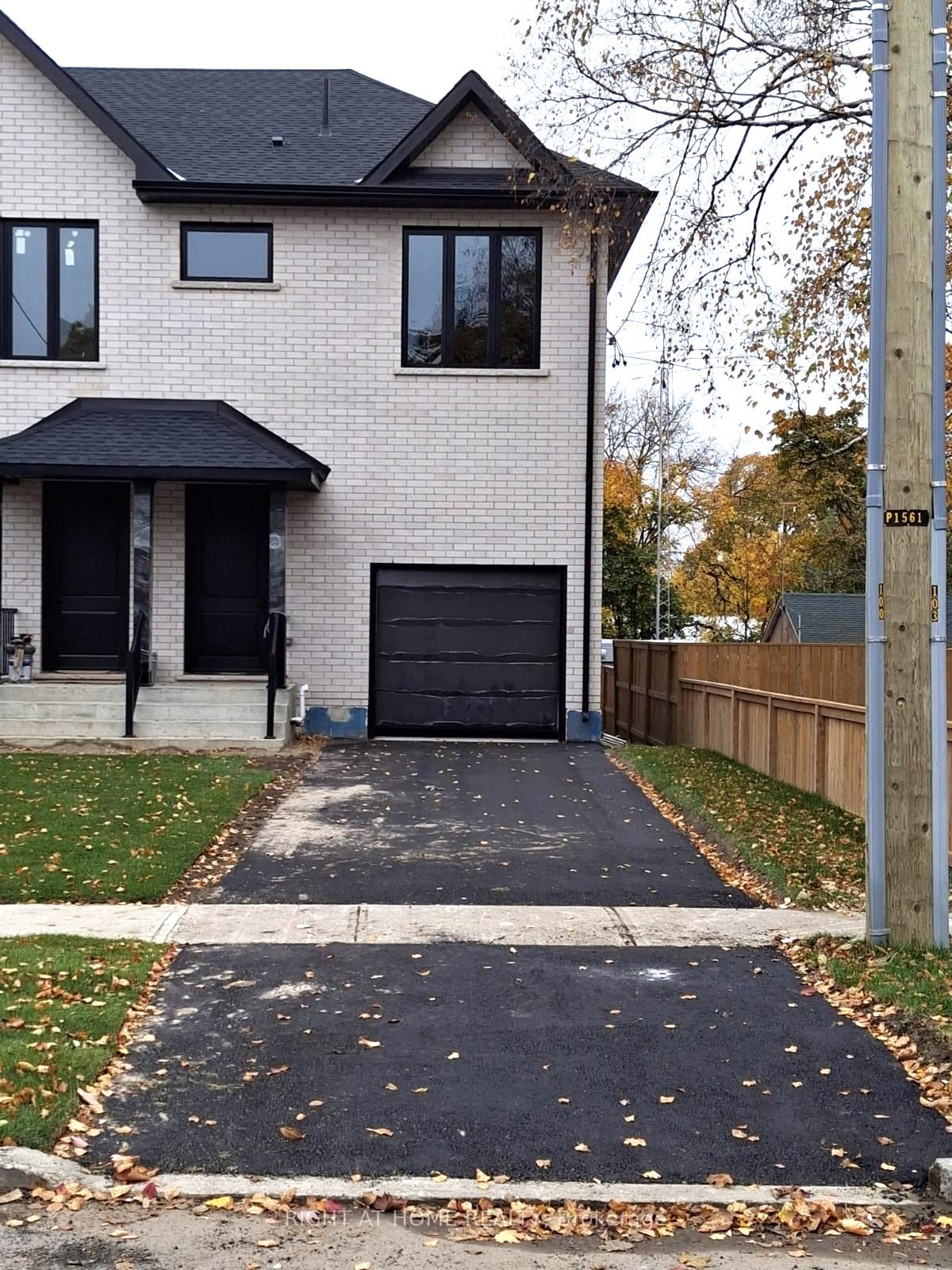 Front of 101 Sophia Street W