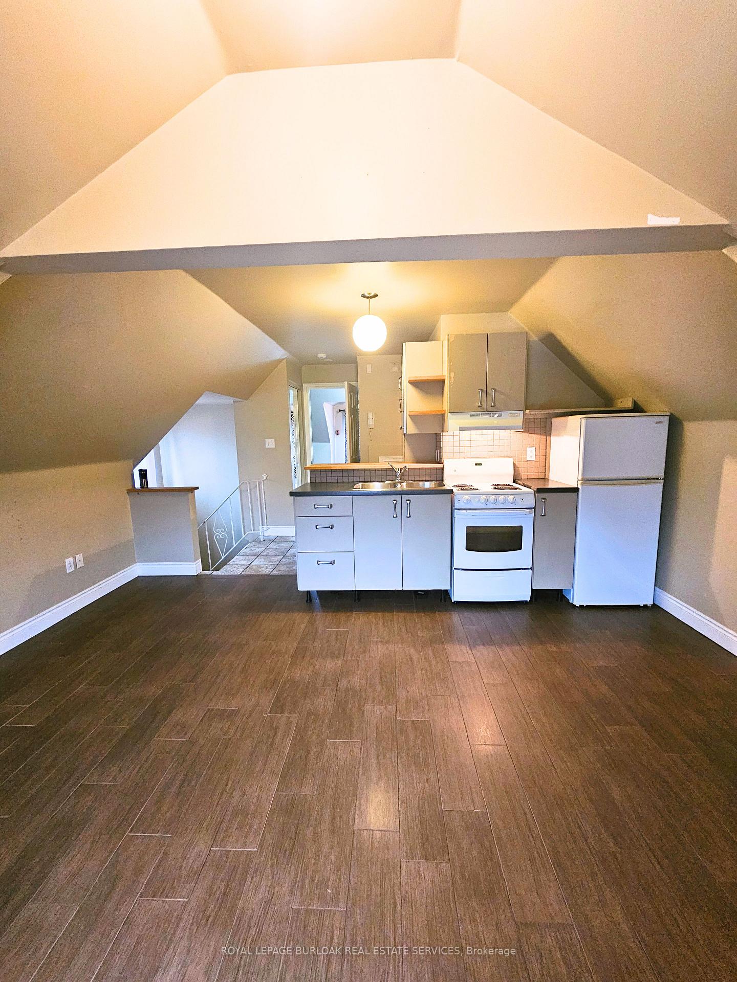 Photo 1 of Unit 5, 947 Main Street E, Hamilton, Gibson — HOMEH