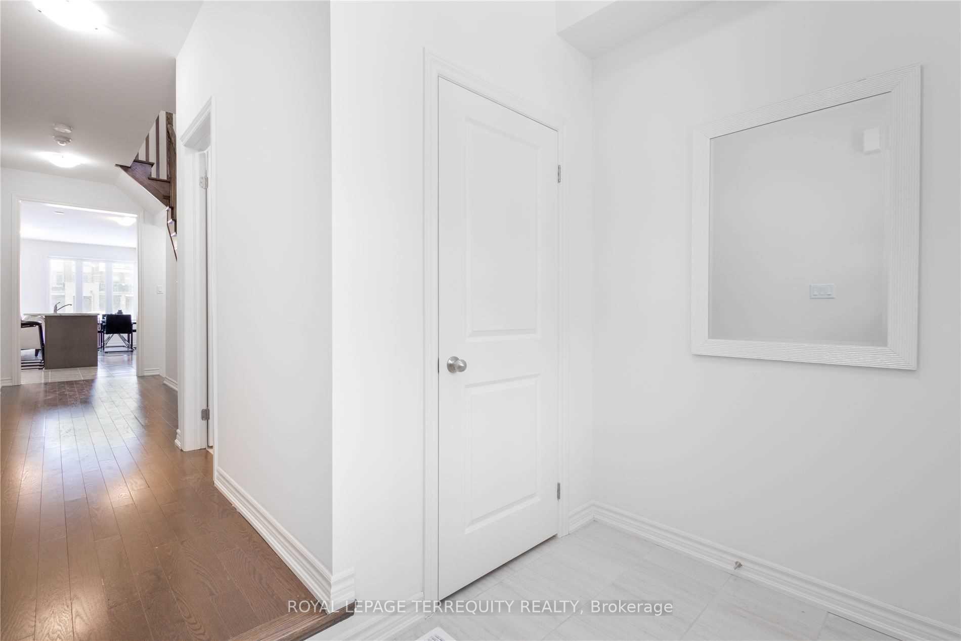 Photo 8 of 118 Adventura Road, Brampton, Northwest Brampton — HOMEH
