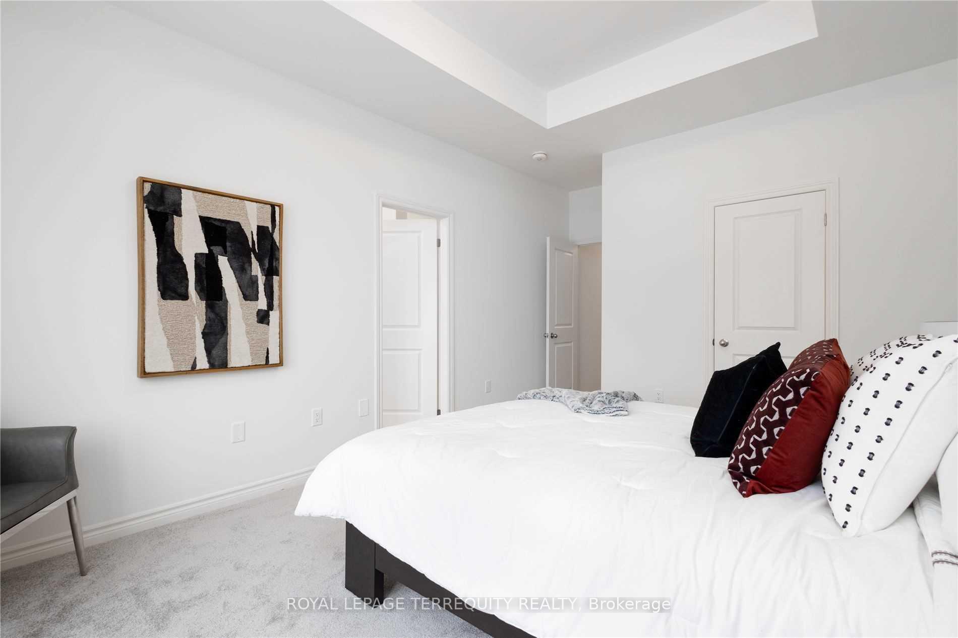 Photo 9 of 118 Adventura Road, Brampton, Northwest Brampton — HOMEH