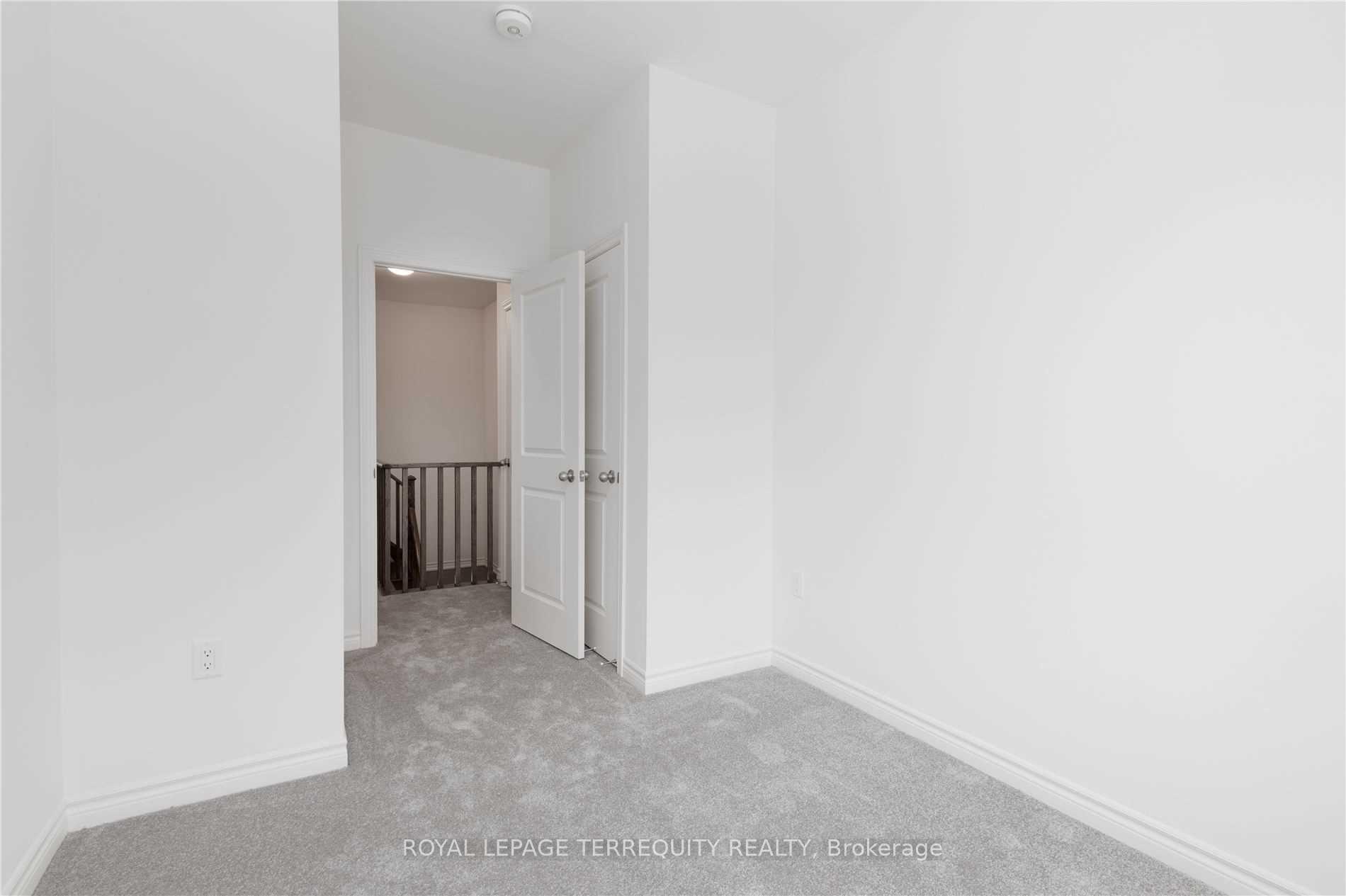 Photo 11 of 118 Adventura Road, Brampton, Northwest Brampton — HOMEH