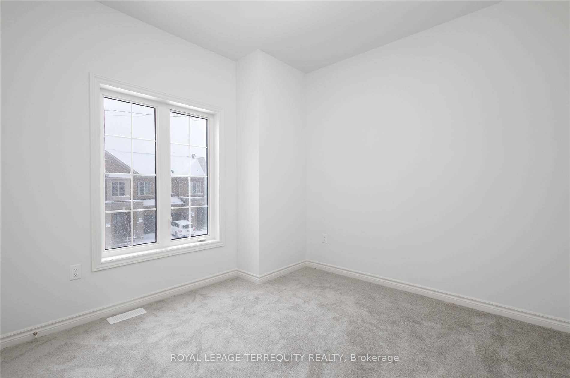 Photo 18 of 118 Adventura Road, Brampton, Northwest Brampton — HOMEH