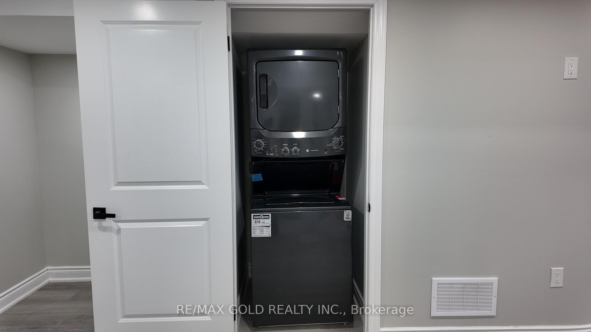 Photo 6 of 20 Hall Crescent, Brampton, Northwood Park — HOMEH