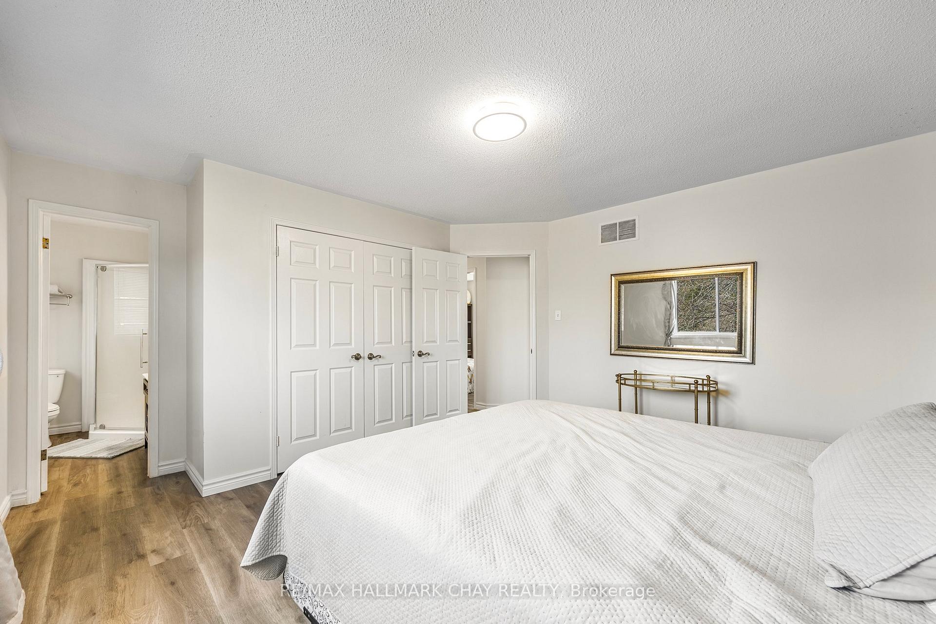 Photo 8 of Unit A, 1975 Golf Course Road, Springwater, Minesing — HOMEH