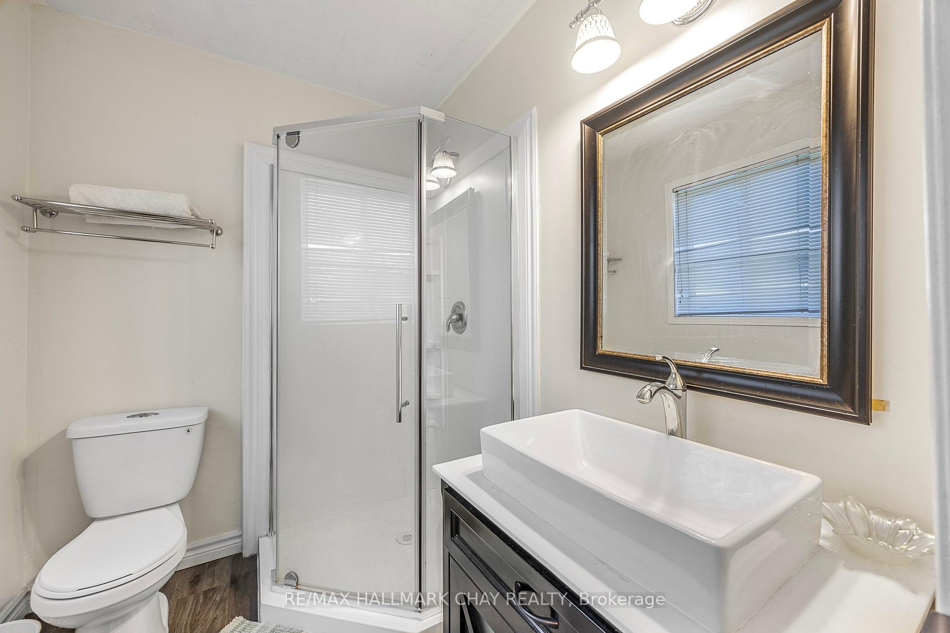 Photo 4 of Unit A, 1975 Golf Course Road, Springwater, Minesing — HOMEH