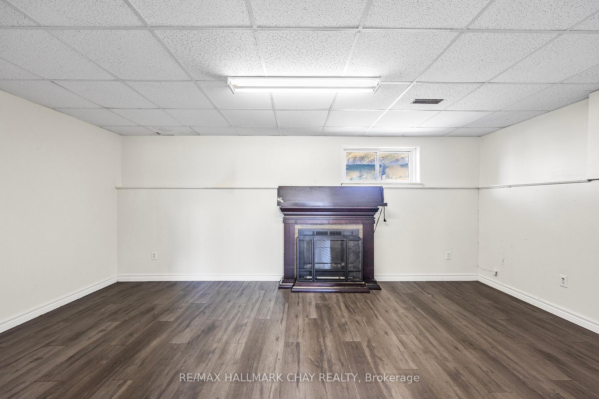 Photo 12 of Unit A, 1975 Golf Course Road, Springwater, Minesing — HOMEH