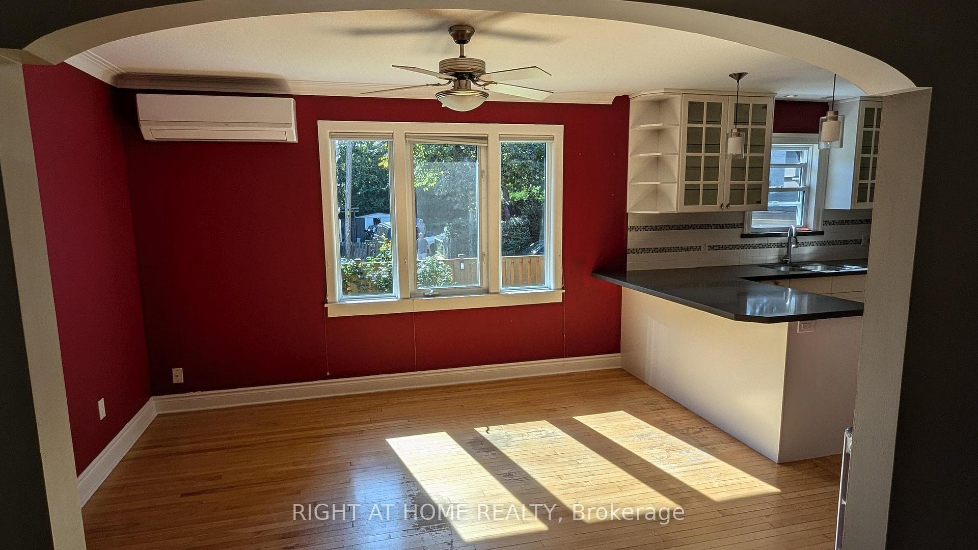 Photo 20 of 210 Prince Edward Drive S, Etobicoke, Stonegate-Queensway — HOMEH